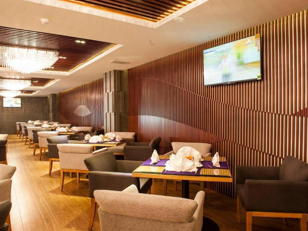 โรงแรมไอริส กันโท เกิ่นเทอ ภายนอก รูปภาพ